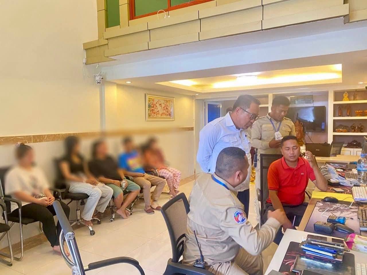 亚太警务报道｜柬埔寨金边突查非法彩票窝点 5人落网 4名女性涉案-亞太之聲電視台