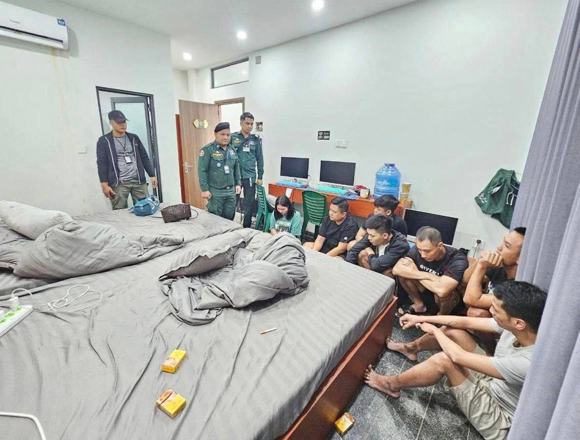 亚太警务报道｜柬埔寨斯瓦伊里恩省突查旅馆 8名越南籍涉诈嫌疑人落网