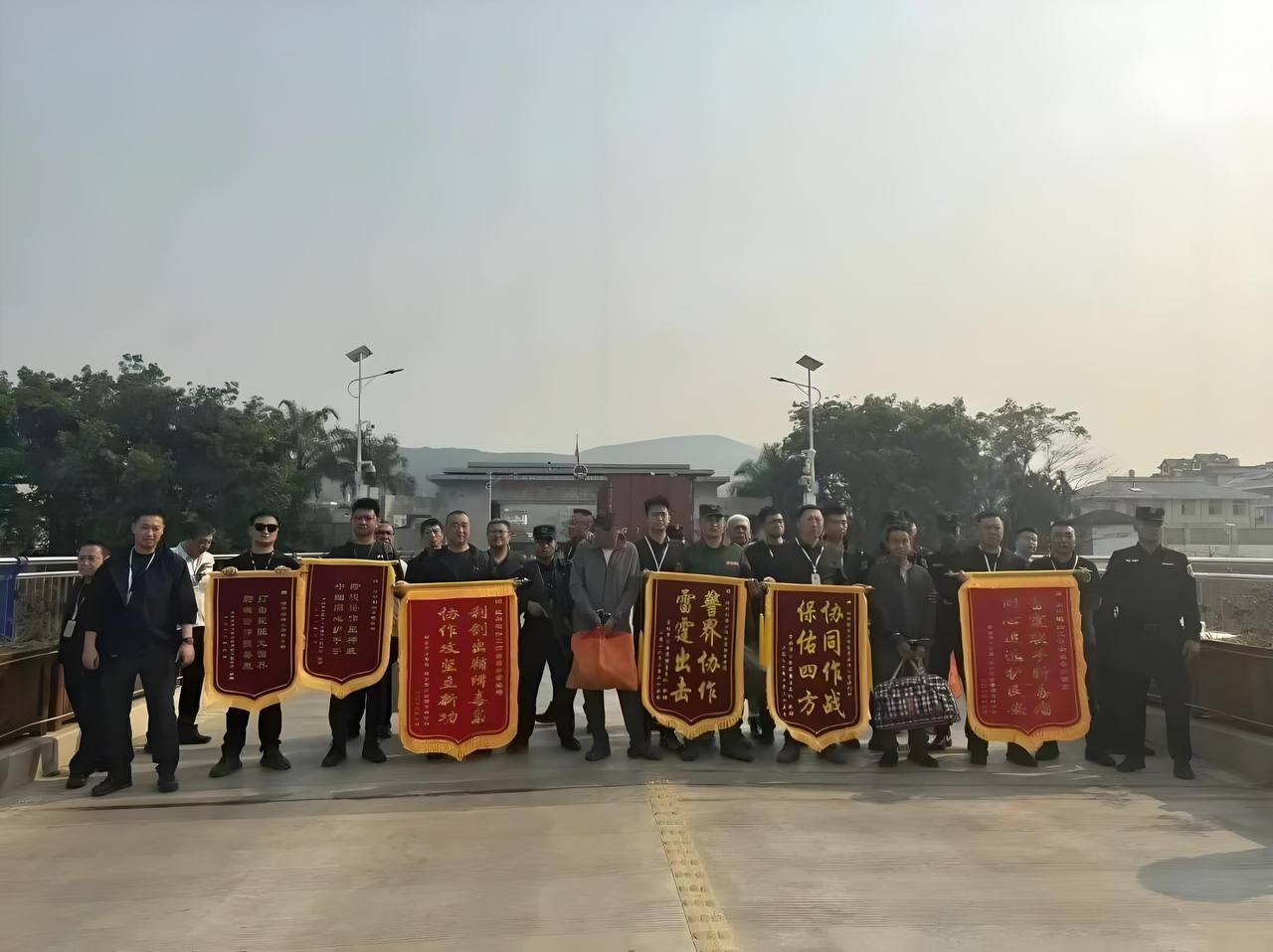 亚太警务报道｜佤邦司法委再向中方移交 7 名涉函人员 多口岸协同完成跨境司法协作-亞太之聲電視台