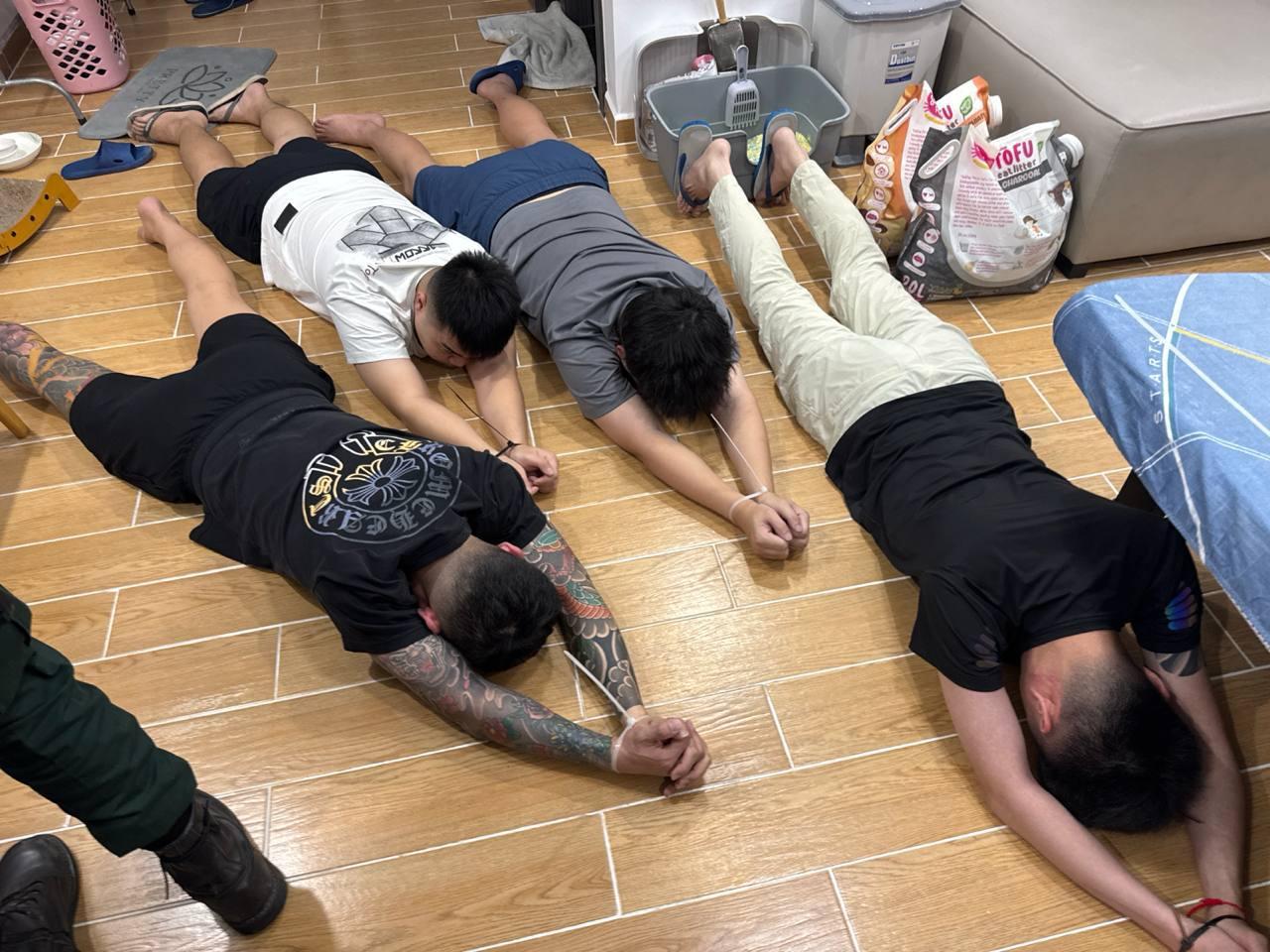 金边雷霆扫诈!森速区别墅窝点被端,27 名涉诈人员落网