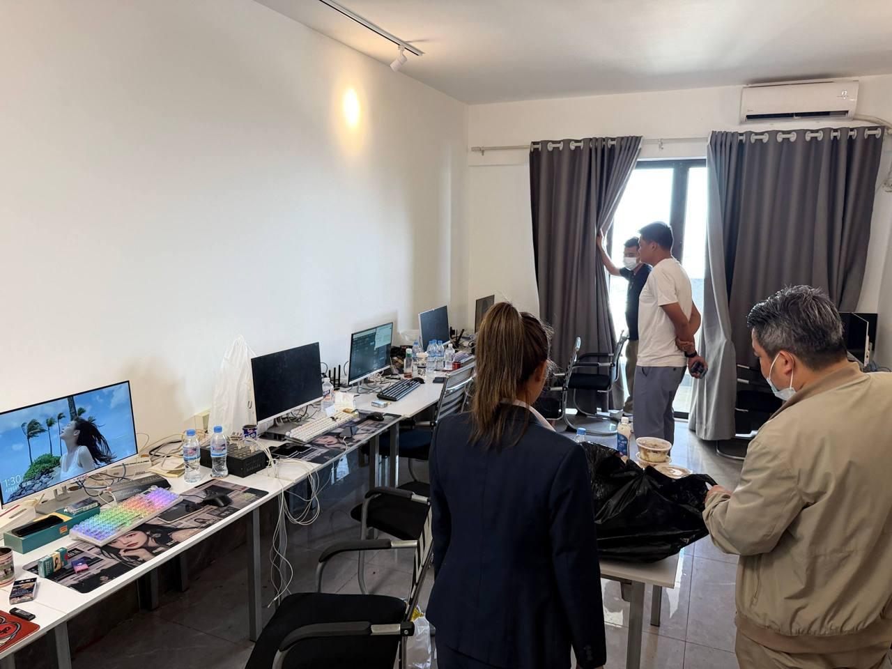 金边大规模清查行动！“银河花园”公寓218名跨国电诈嫌疑人落网