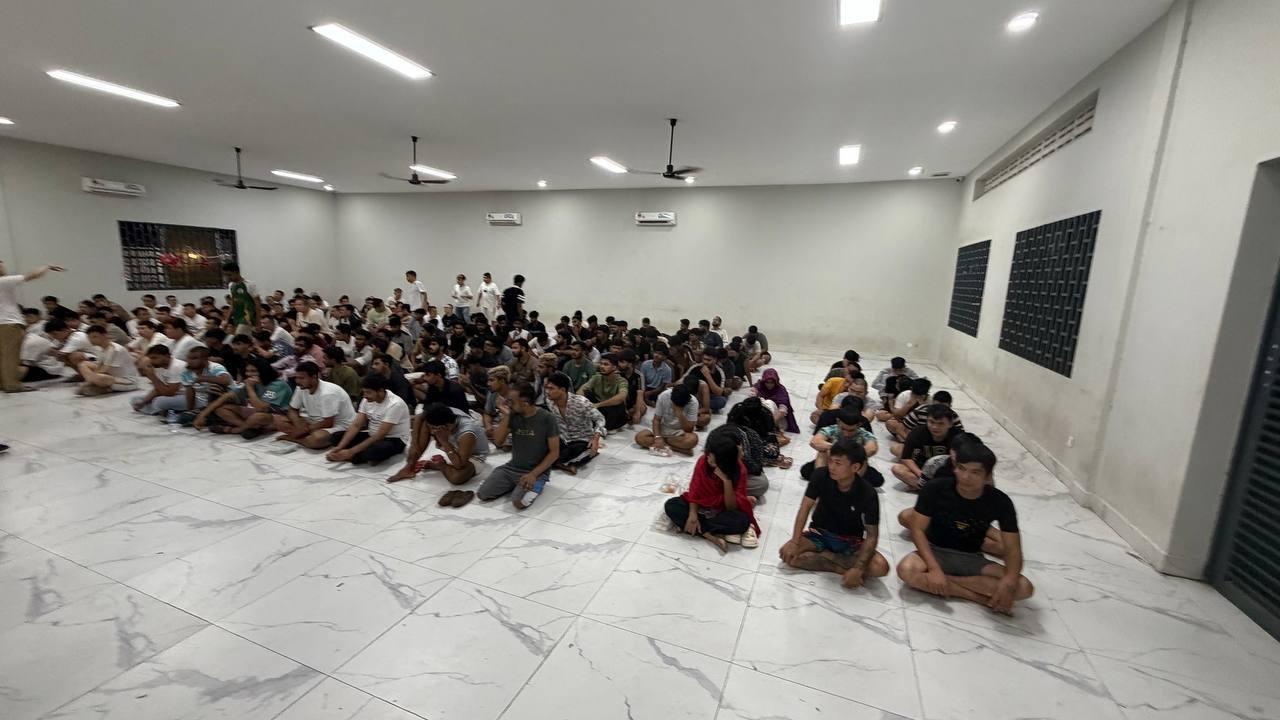 金边大规模清查行动！“银河花园”公寓218名跨国电诈嫌疑人落网