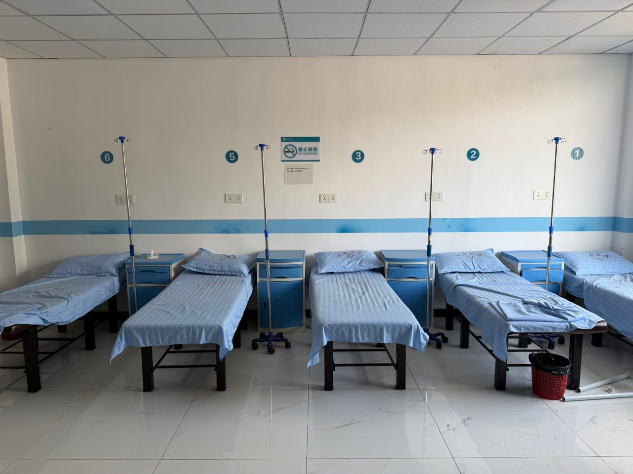 泰柬边境“E区”电诈窝点曝光 拘禁室、专业话术与跨境链条引全球关注