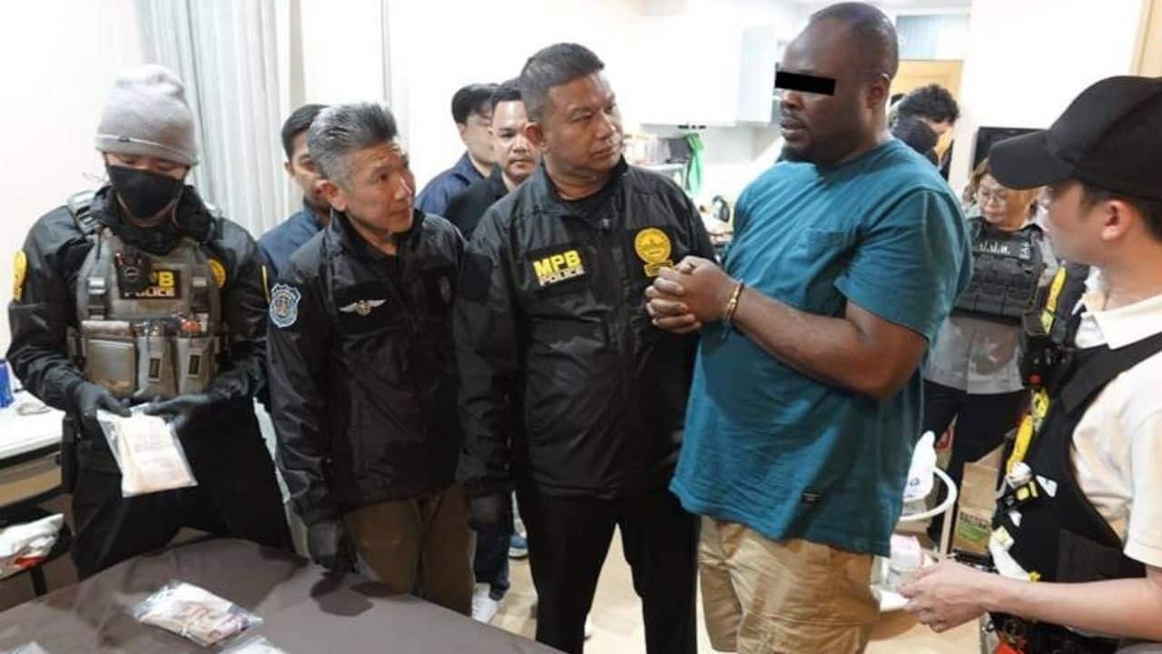 亚太警务报道｜跨国毒网告破！泰国曼谷逮捕尼日利亚、瑞士籍可卡因毒贩 缴获毒品现金车辆全查扣