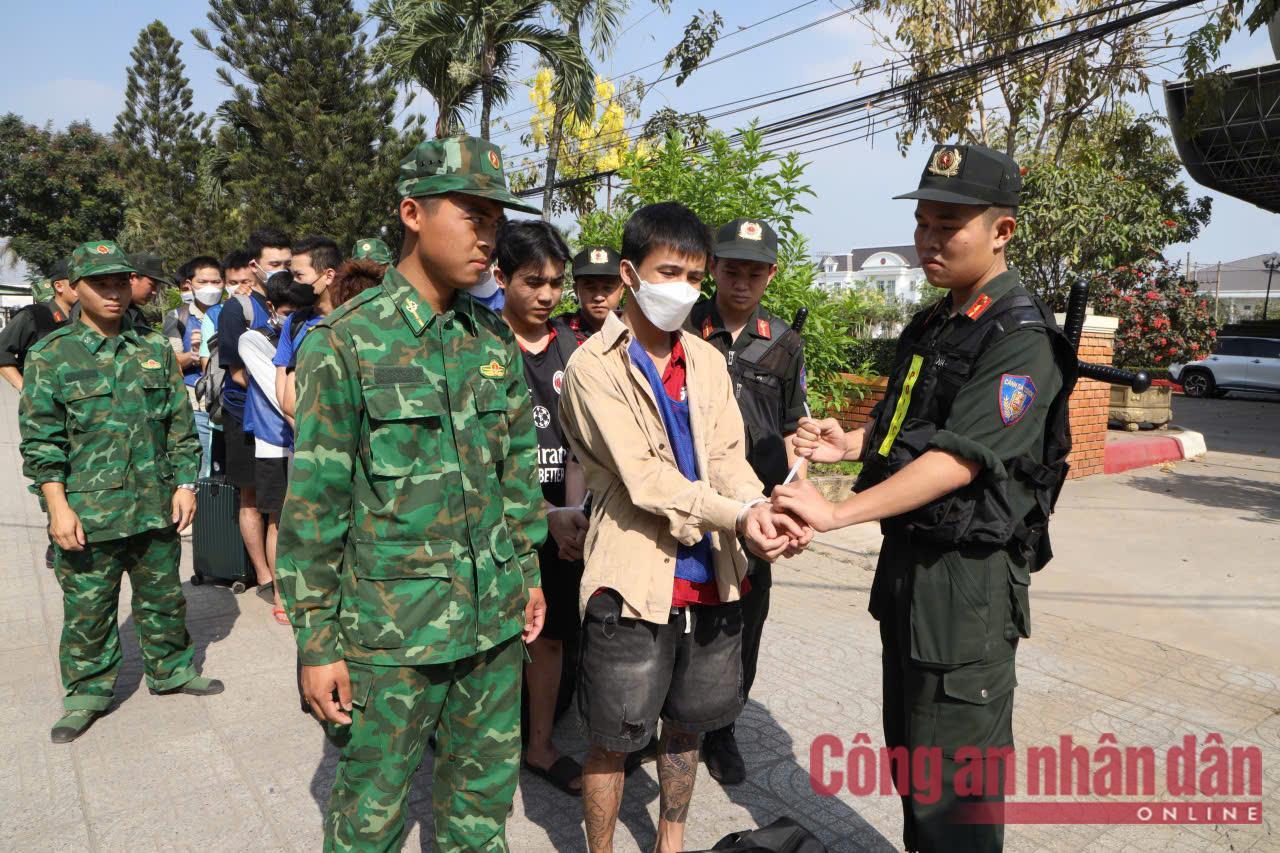 越南警方重磅起诉346 名赴柬埔寨诈骗人员，涉案近 5000 人受害、金额超 500 万美元-亞太之聲電視台