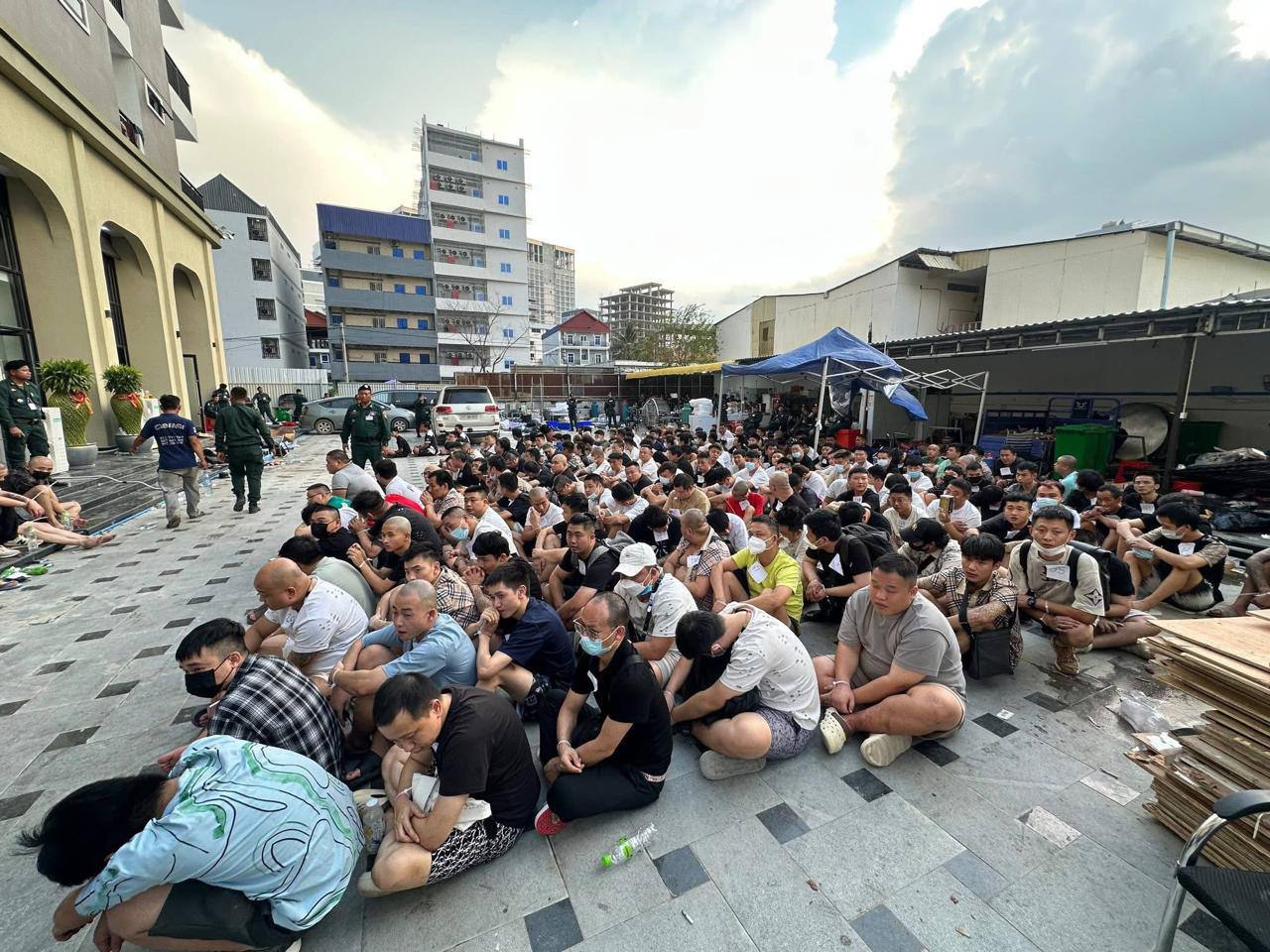 雷霆 8 小时！柬埔寨波贝两大诈骗窝点同步清零，300 余名外籍人员集中落网遣返-亞太之聲電視台