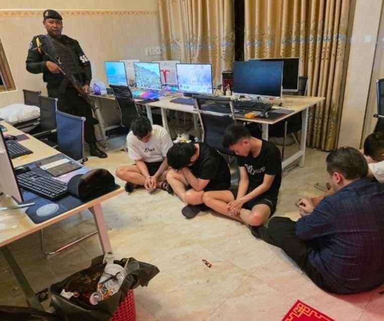 柬埔寨柴桢木牌宪兵突袭 “利萨” 客栈，16 名外籍涉诈涉毒嫌疑人落网