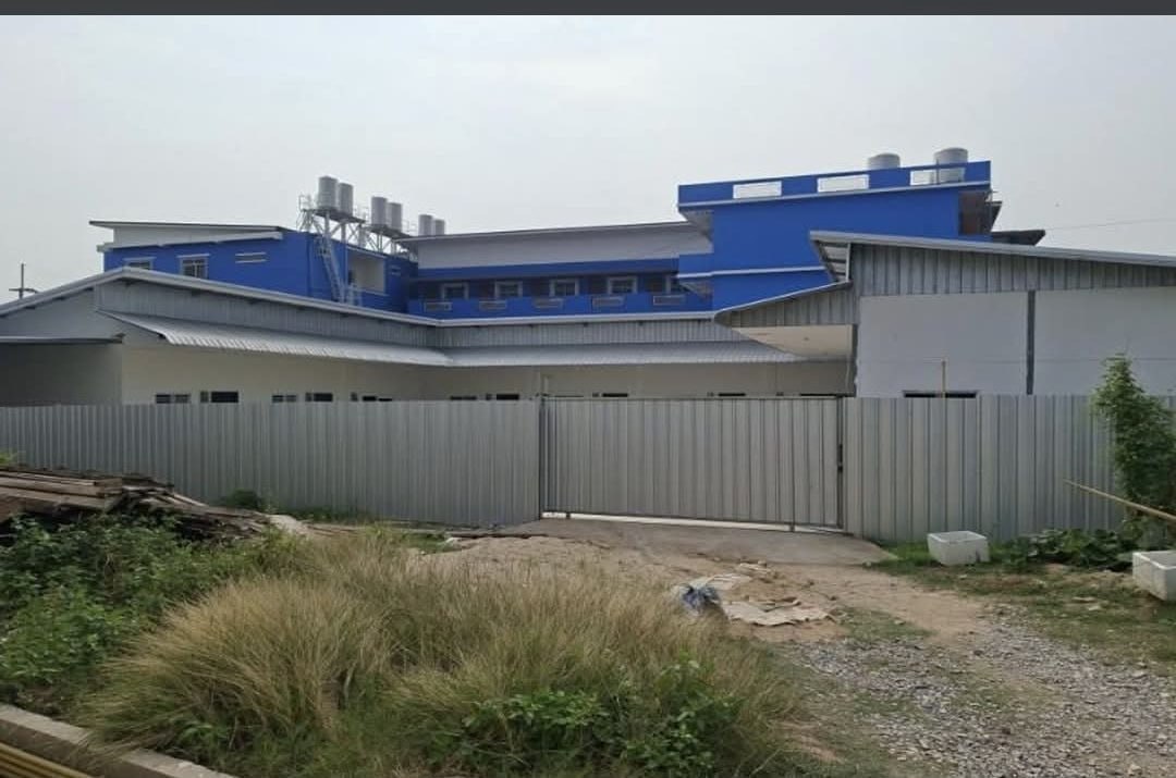 掸邦大其力突袭电诈赌窝：52 人被捕、设备成堆，“只抓小兵不端后台” 引质疑