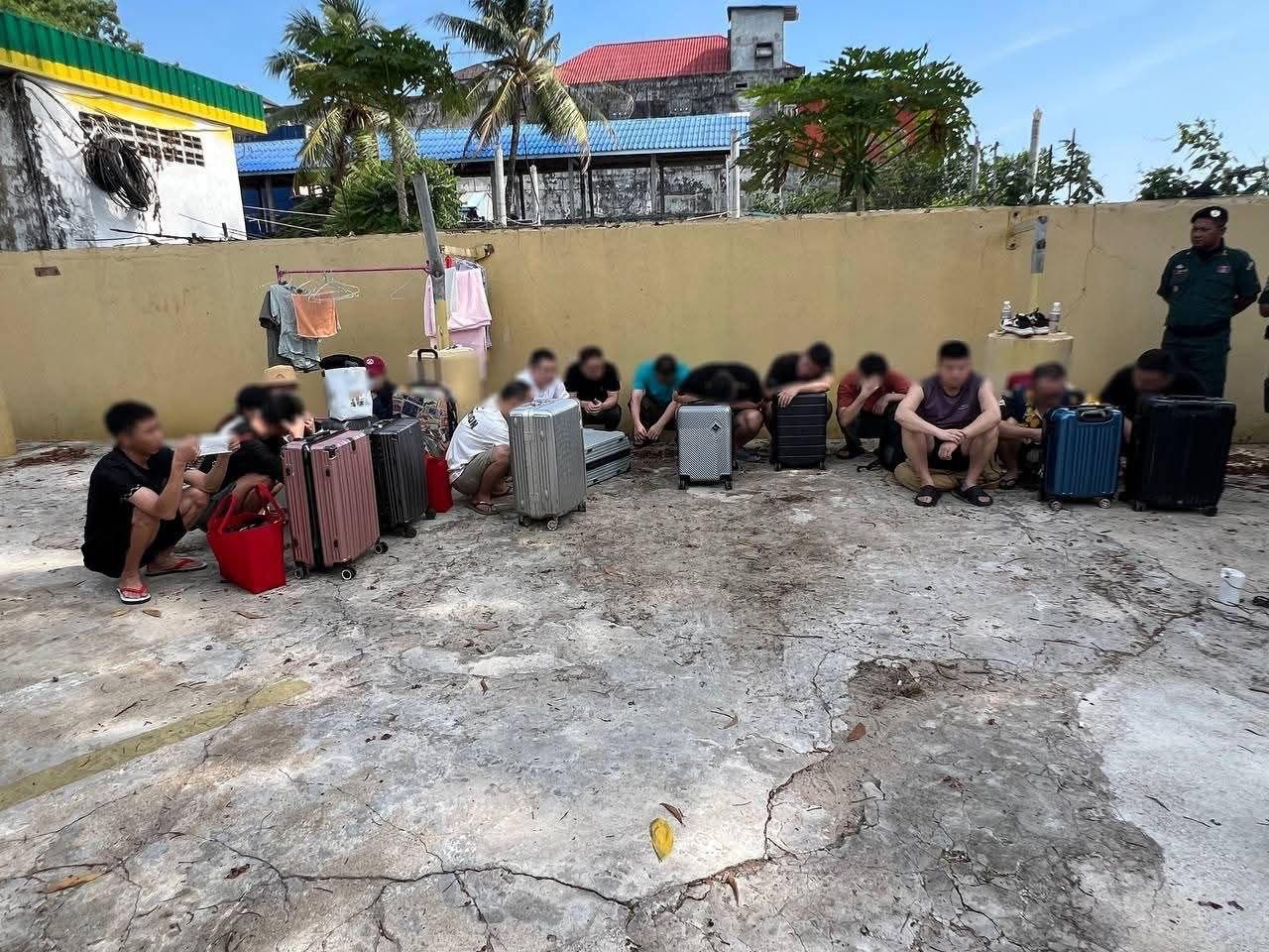 柬埔寨戈公省突袭旅馆窝点 17 名外籍涉诈人员落网
