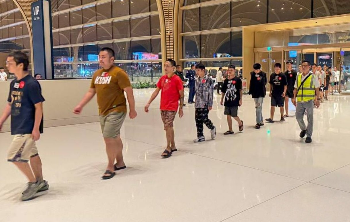 柬埔寨连夜遣返 330 名中国籍涉诈嫌犯 高压态势持续